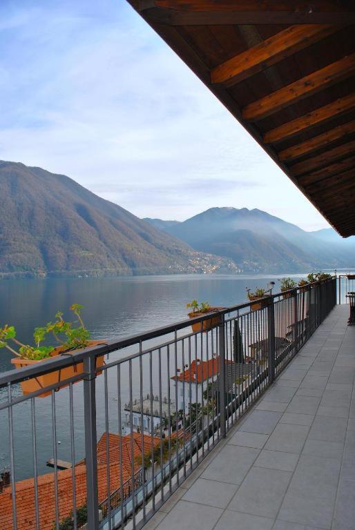 Luxury Attico With Big Terrace Apartamento Argegno Exterior foto